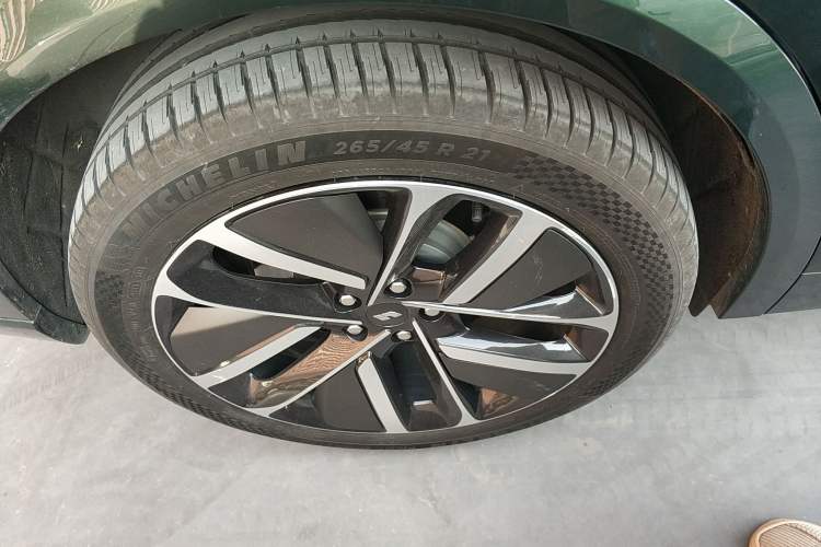 Used Li Auto L9 2022 Max model