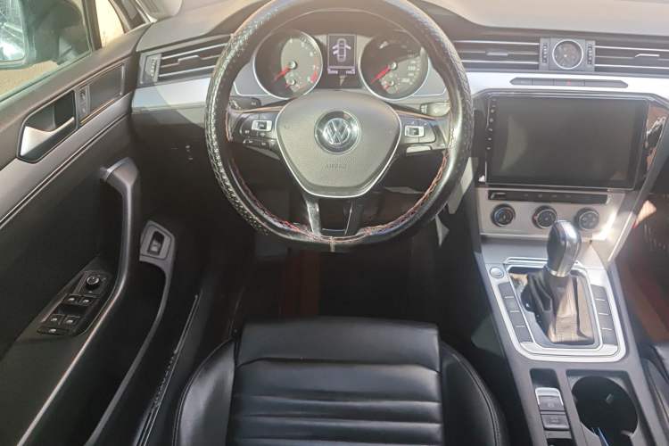 Used Volkswagen Magotan 2019 280TSI DSG Comfort Model China V Standard
