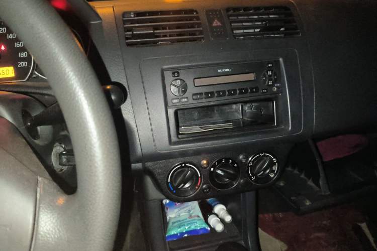 Used Suzuki Swift 2014 1.3L Manual Standard Edition