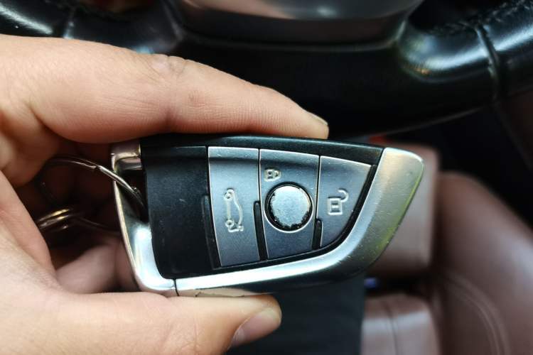 Used BMW X6 2017 xDrive28i
