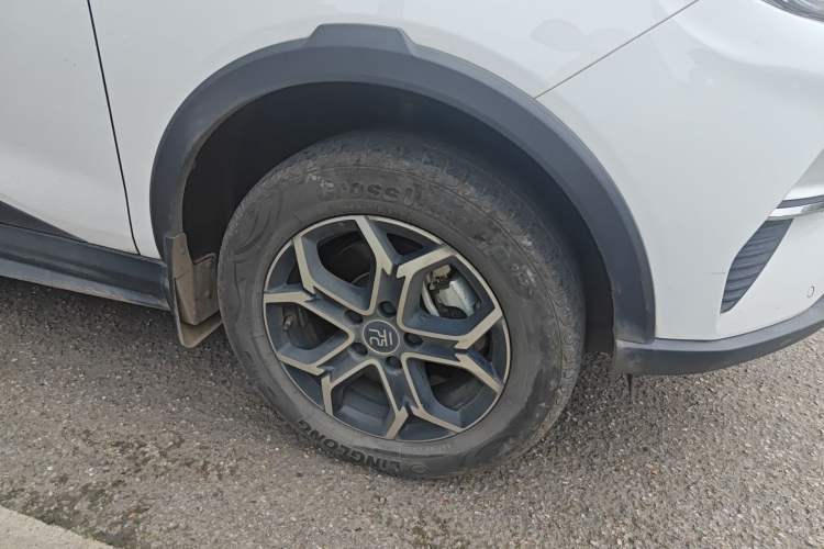 Used BYD Yuan Pro 2023 401 km Deluxe Version Right Front Wheel Hub