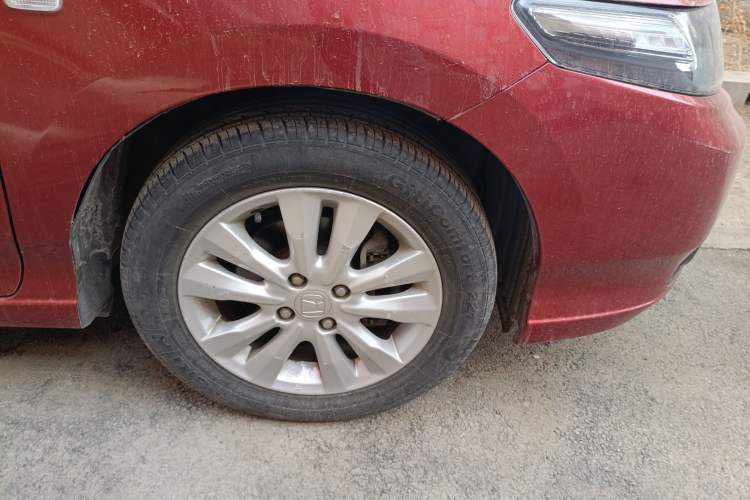 Used Honda City Classic 2012 1.5L manual Elite Edition Right Front Wheel Hub