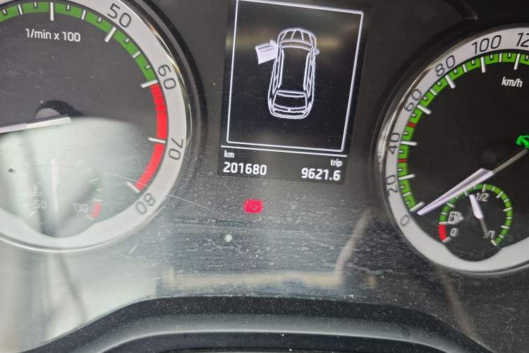 Used Skoda Kodiaq 2017 TSI330 7-Seater Two-Wheel-Drive Luxury Edition Odometer Close Up