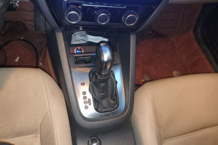 Used Volkswagen Sagitar 2014 Revised Version 1.6L Automatic Comfort Edition
