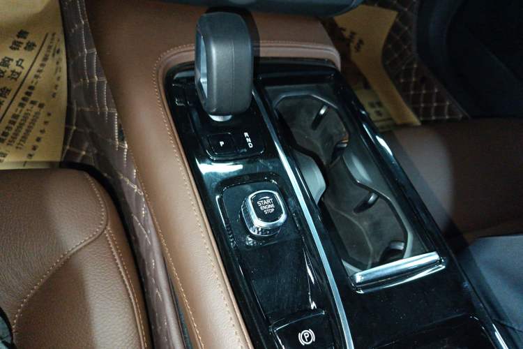 Used Volvo S90 New Energy 2023 T8 Plug-in Hybrid All-Wheel Drive Long-Range Zhiyi Luxury Edition