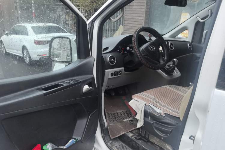 Used JAC Refine M3 2015 Maker Edition 1.6L Luxury Version
