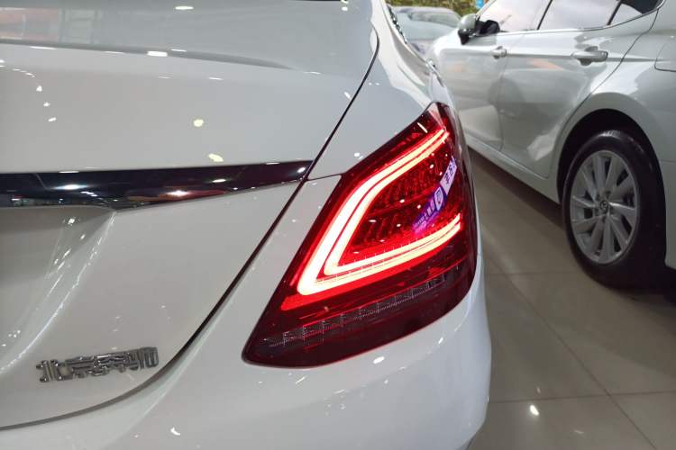 Used Mercedes-Benz C-Class 2021 C 200 L Fashion Edition Sport Version Right Rear Taillight