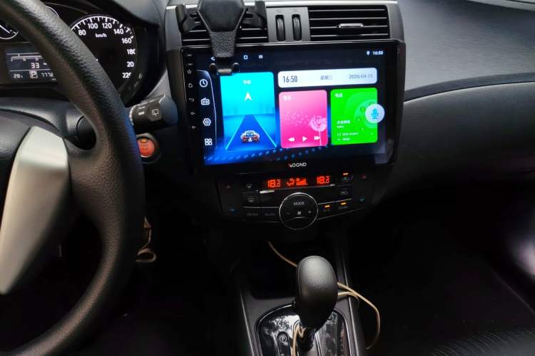 Used Nissan Tiida 2014 1.6L CVT Smart Model Audio And AC Panel