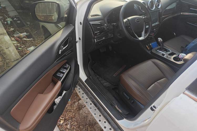 Used BYD S7 2016 2.0T Automatic Flagship Plus