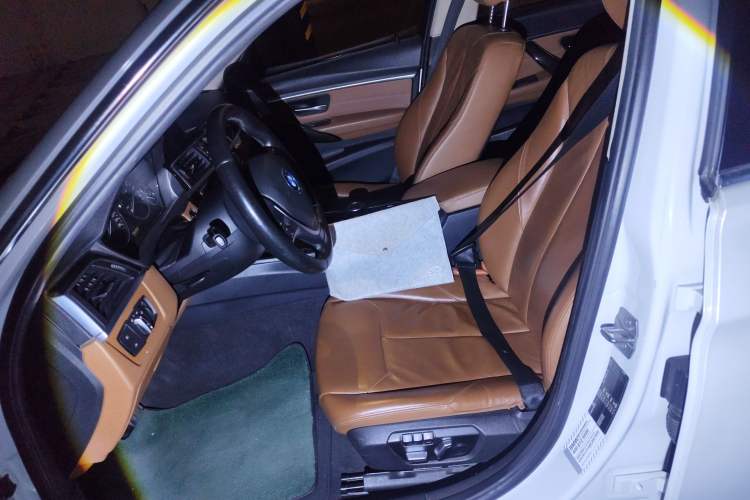 Used BMW 3 Series 2016 320Li Luxury Design Package
