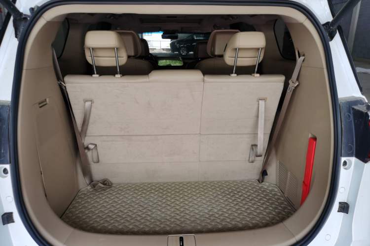 Used Buick GL8 2020 ES Land Cruiser 653T Luxury Model Trunk