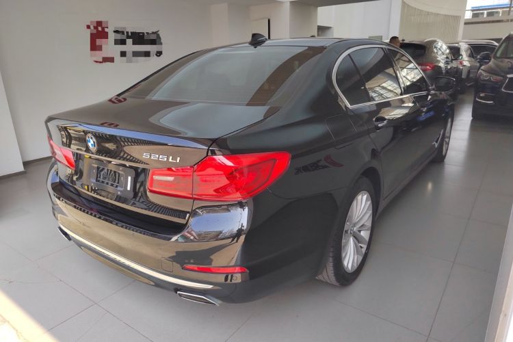 Used BMW 5 Series 2018 525Li Luxury Package