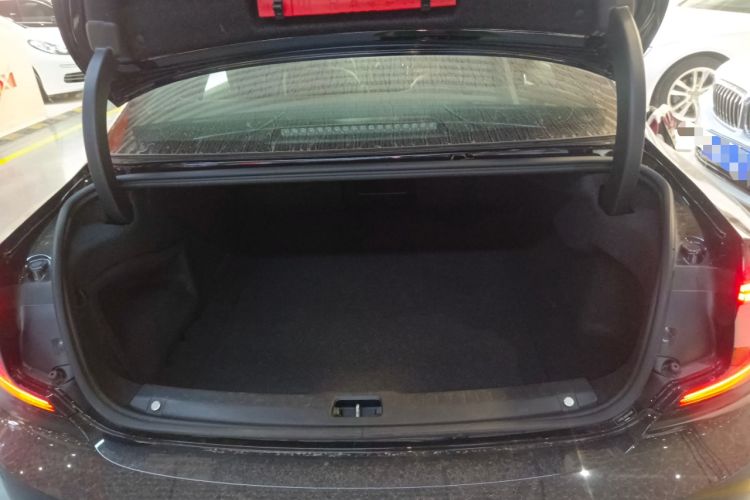 Used Volvo S90 2024 B5 Zhiyi Luxury Edition
