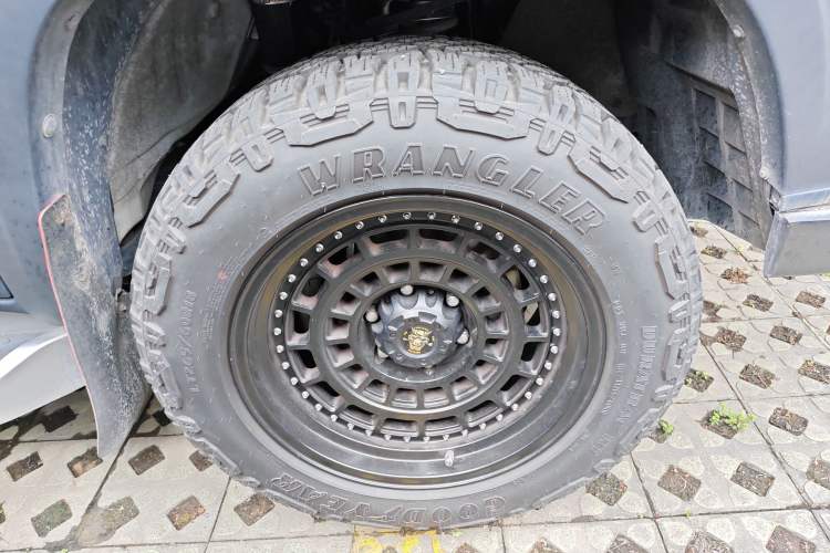 Used CHANGAN Hunter 2024 Knight Edition Flagship Model Dual-Motor All-Wheel Drive Standard Box
