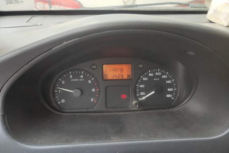 Used Wuling Rongguang 2012 1.2L Extended Basic Version LJY Odometer Close Up