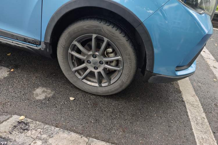 Used Geely Auto Vision X3 2021 PRO 1.5L CVT Deluxe Model Right Front Wheel Hub