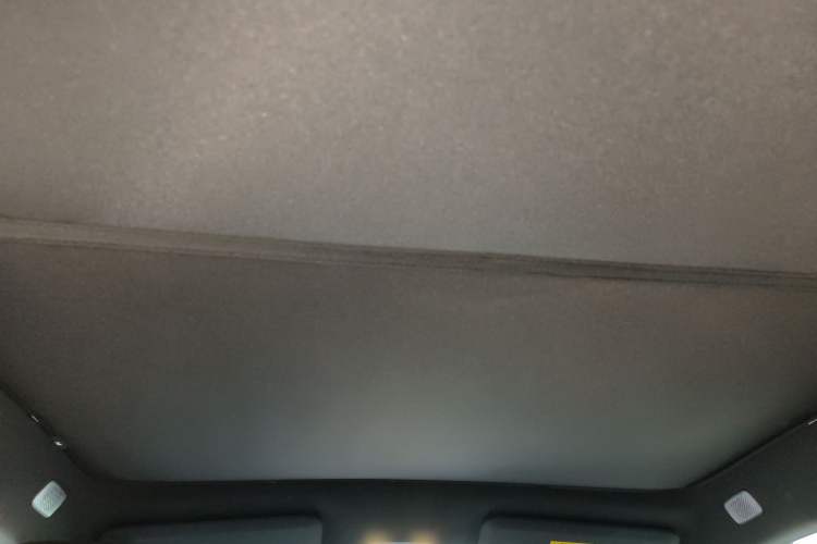 Used ONVO L60 2024 60 kWh Rear-Drive Version Headliner