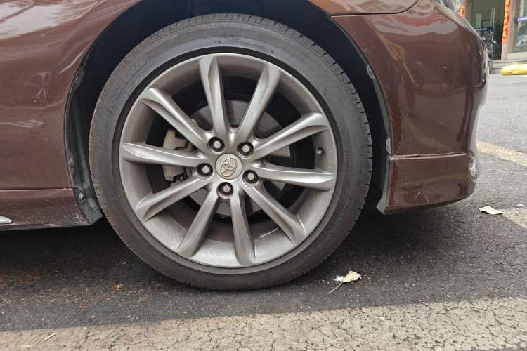 Used Toyota Reiz 2012 2.5V Fengdu Elite Stylish Edition Right Front Wheel Hub