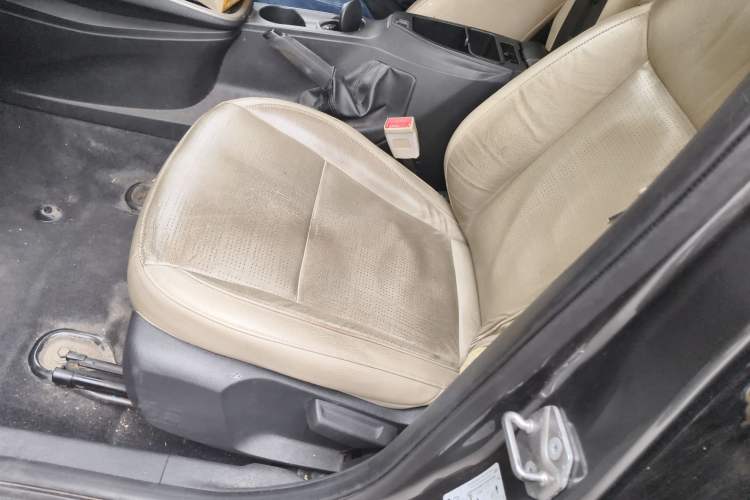 Used Ford Escort 2015 1.5L Automatic Fashion Model