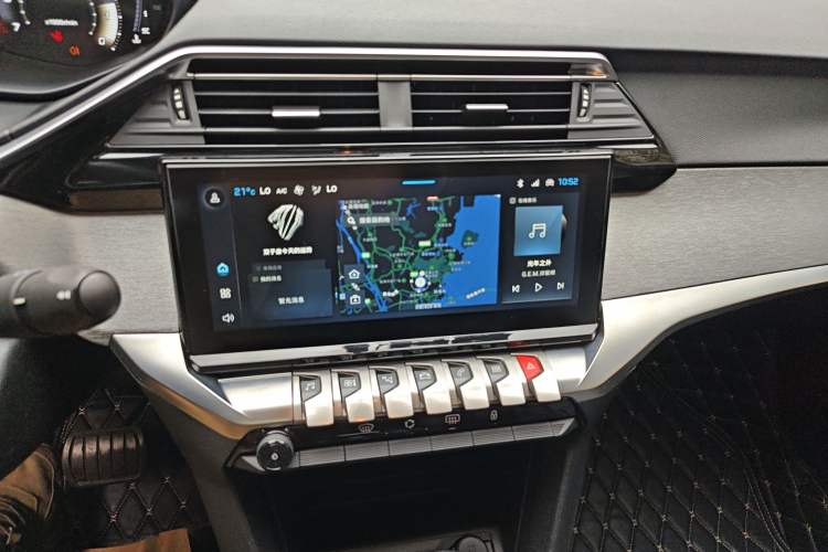 Used Peugeot 408 2022 1.6T Light-Chasing Edition
