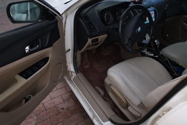 Used Bestune B50 2013 1.6L manual luxury version