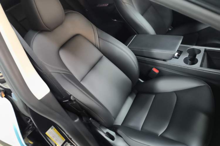Used Tesla Model Y 2024 Long-Range All-Wheel-Drive Version