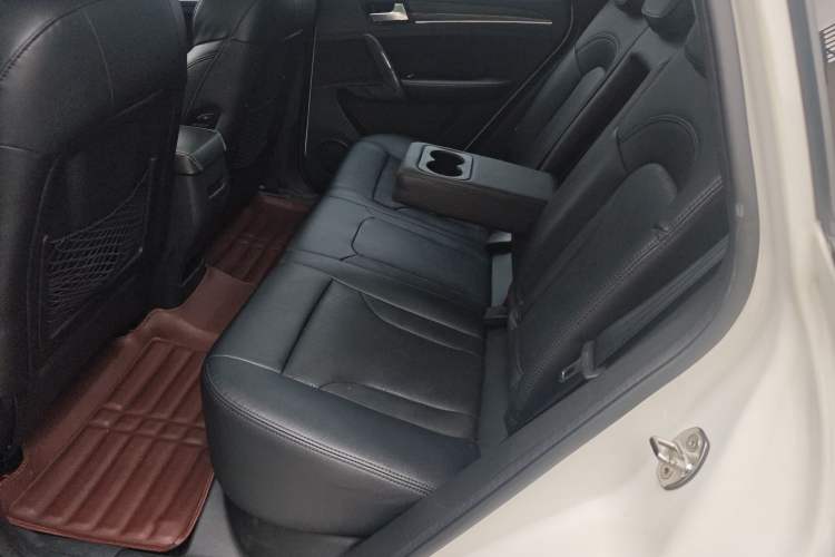 Used Zotye T600 2015 1.5T Manual Luxury Model Left Rear Seat