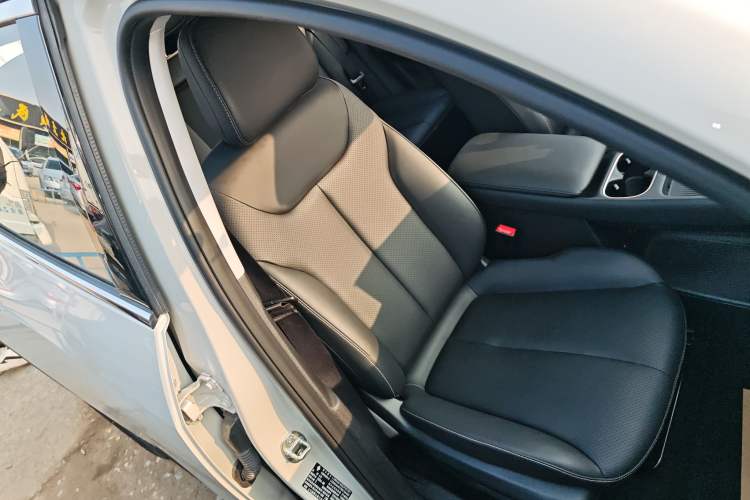 Used Baojun Yunhai 2024 140km Plug-in Hybrid Version