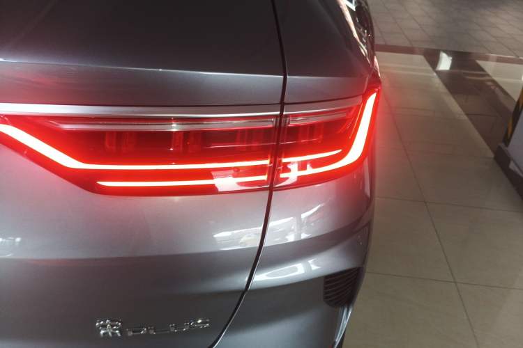Used BYD Song PLUS 2020 1.5T Automatic Prestige Version Right Rear Taillight
