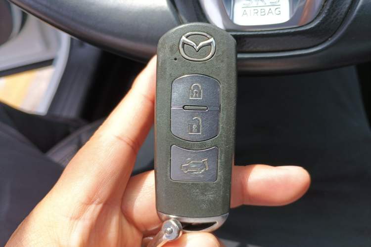 Used Mazda CX-5 2019 Cloud-Controlled Version 2.5L Automatic Two-Wheel Drive Luxury Trim China VI Standard Vehicle Key