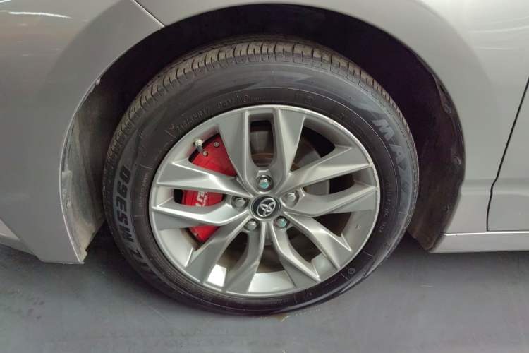 Used Toyota Avalon 2019 2.0L Luxury Edition China VI Standard Left Front Wheel Hub