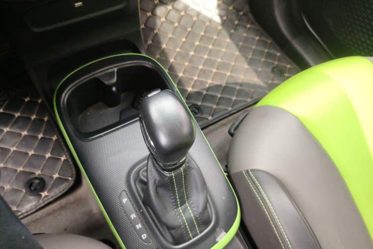 Used Roewe Clever 2021 302km Excellence Edition Gear Lever