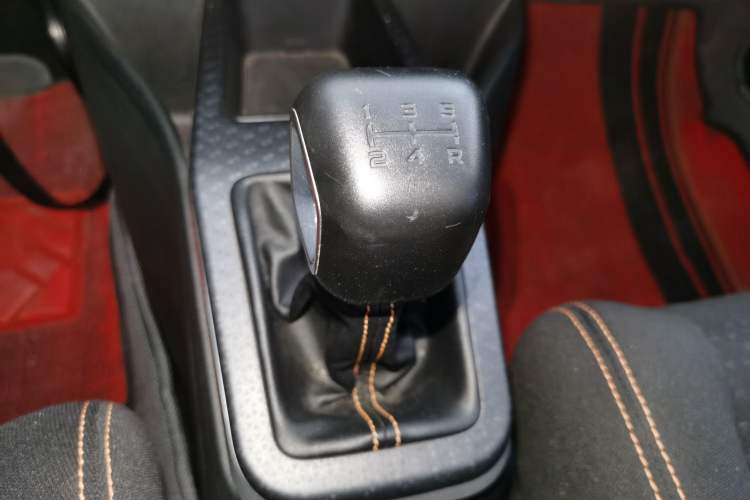 Used Geely Auto Vision X1 2017 1.3L Manual Frenzy Edition
