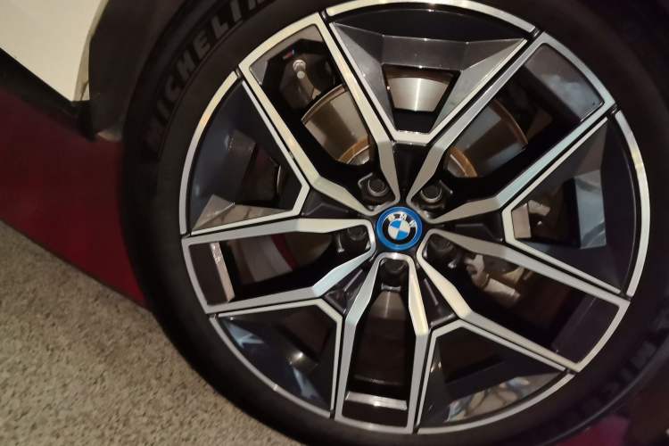 Used BMW i5 2024 eDrive 35L Luxury Model with M Sport Package