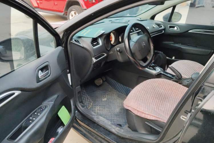 Used Citroen C4L 2013 1.8L Automatic Enjoyment Edition Driver Seat