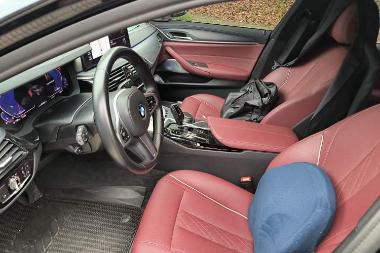 Used BMW 5 Series 2022 530Li Leading Model M Sport Package Left Front Seat