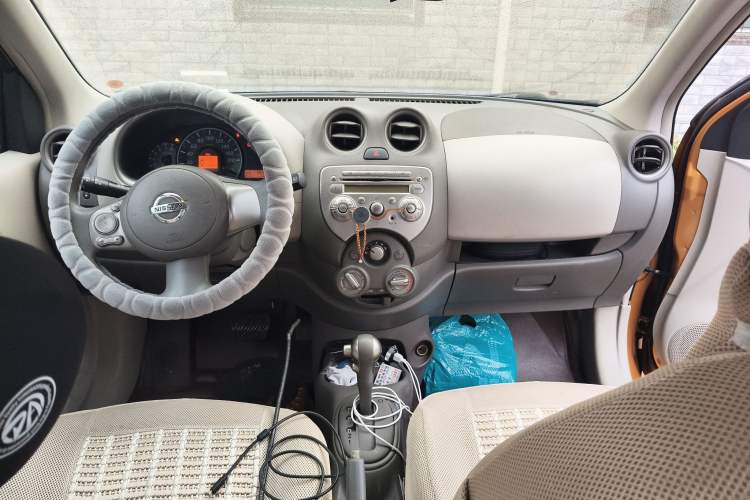 Used Nissan March 2010 1.5L Automatic Easy-Drive Version Center Console