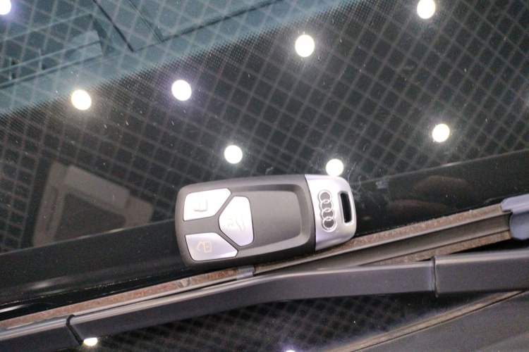 Used Audi A4L 2023 40 TFSI Luxury Dynamic Model
