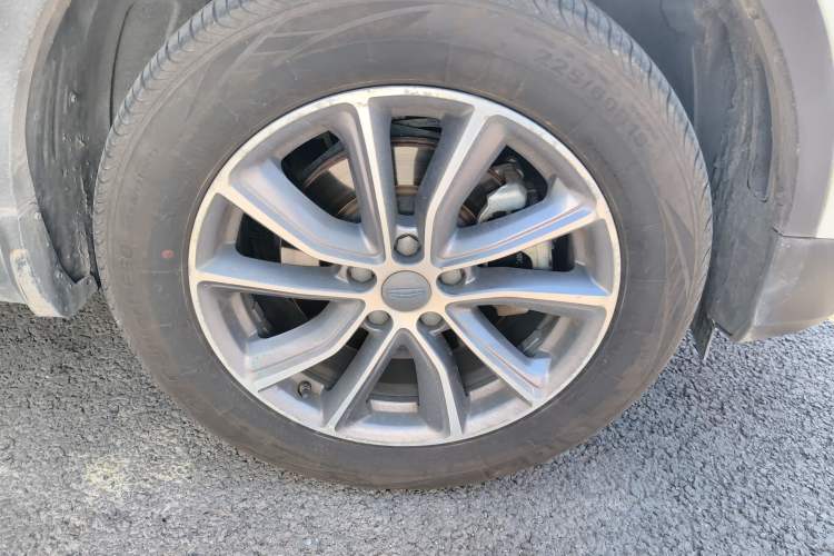 Used Geely Auto Emgrand X7 Sport 2021 Million Edition 1.8TD DCT Two-Wheel Drive Luxury Model Right Front Wheel Hub