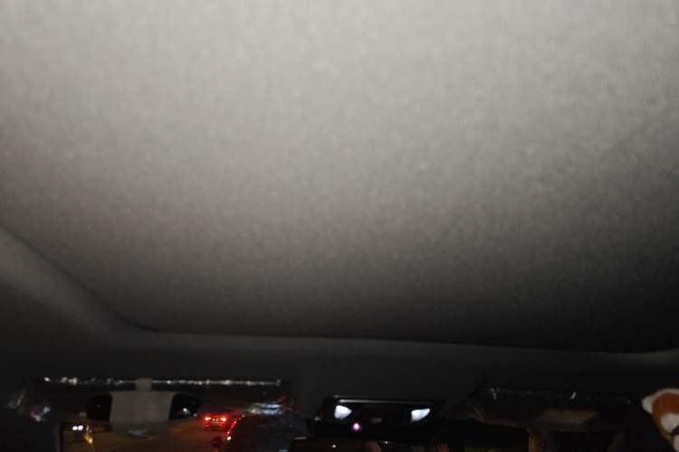 Used CHANGAN UNI-Z New Energy 2024 Blue Whale Smart Electric iDD 125km Beyond Edition
