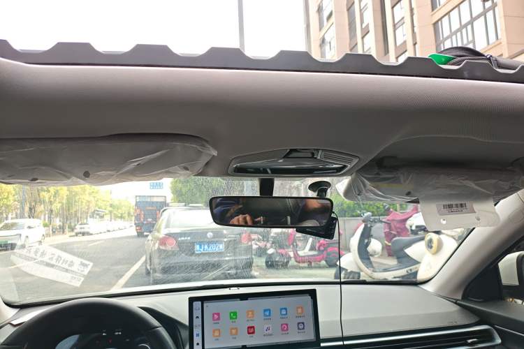 Used Geely Auto Emgrand 2025 4th Generation 1.5L CVT Luxury Version Headliner