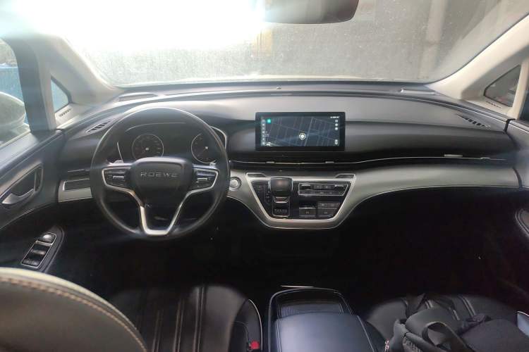 Used Roewe iMAX8 2021 Model 400TGI Exclusive Version for Key Accounts Center Console