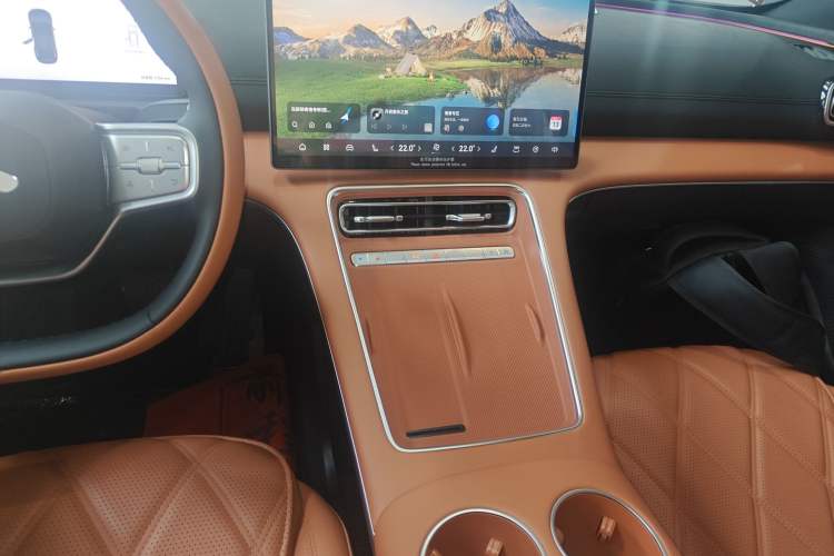 Used Chery Fulwin A9L 2025 Model, 260 Ultra-Long Range Luxury Edition Audio And AC Panel