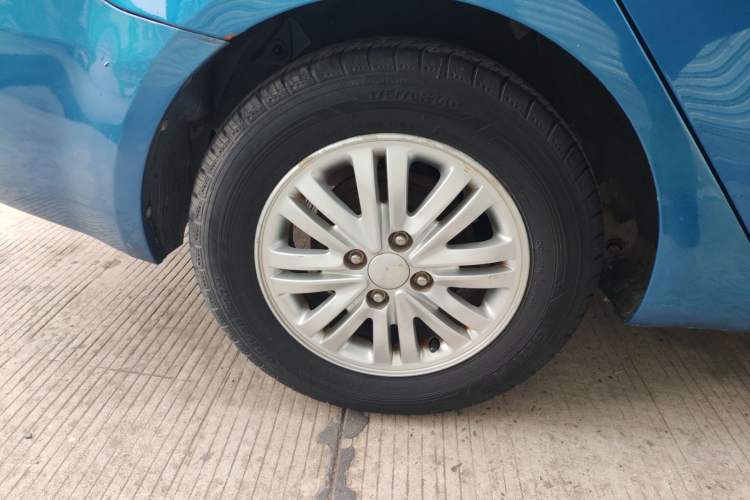 Used Kia K2 2012 Sedan 1.4L MT GLS Commemorative Edition