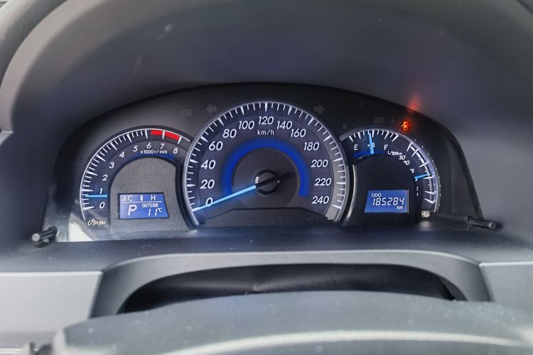 Used Toyota Camry 2012 2.5G Luxury Edition Odometer Close Up