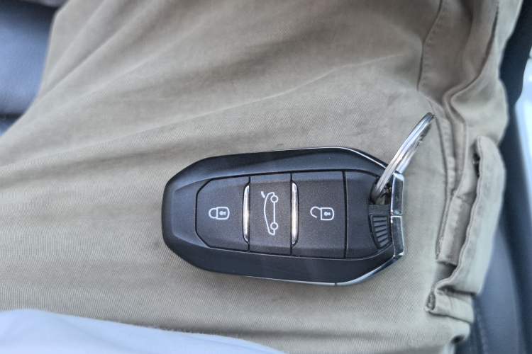 Used DS 6 2016 1.6T Luxury Edition THP160 Vehicle Key