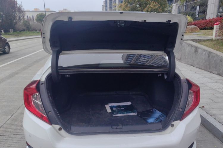 Used Honda Civic 2016 220TURBO CVT Luxury Edition
