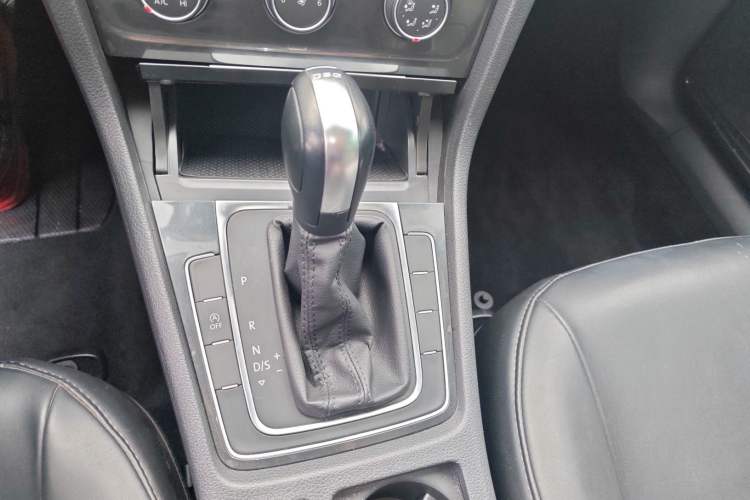 Used Volkswagen Golf 2020 200TSI DSG Comfortable and Ambitious Edition