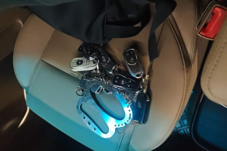 Used Buick GL8 2020 ES Land Cruiser 653T Luxury Model
