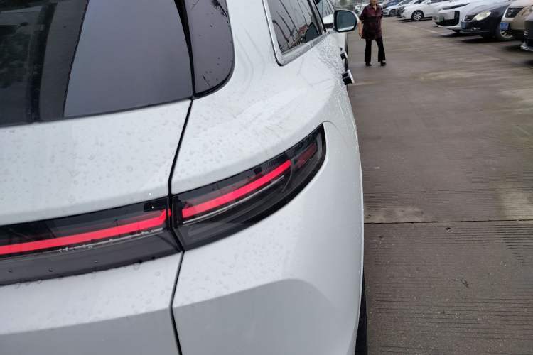 Used Li Auto L7 2024 Ultra Model Right Rear Taillight